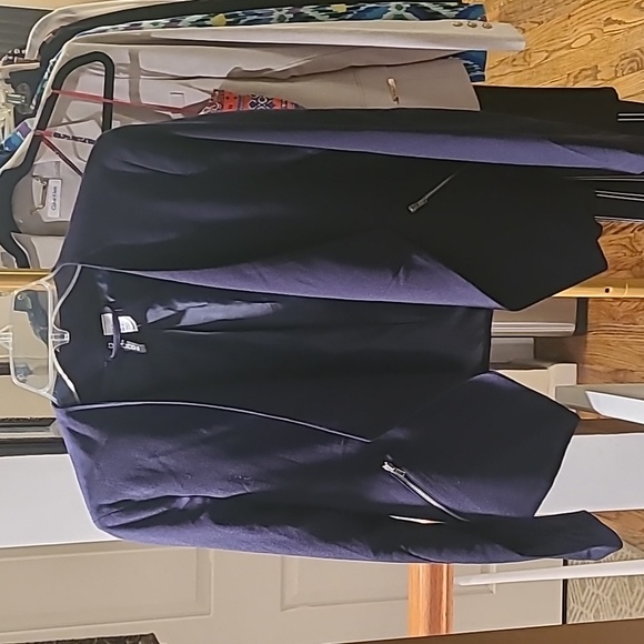 H&M open front zipper Blazer with asymmetrical front hem - Picture 2 of 8